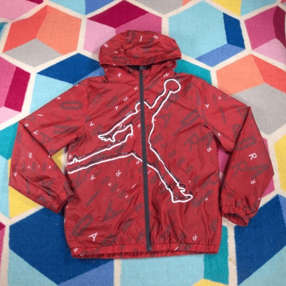 Jordan Boys All Over Logo Windbreaker Jacket in Gym Red‎ with Hood  Size Medium